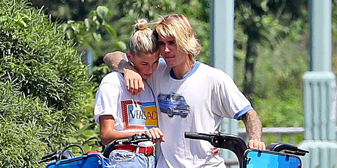 Justin Bieber Kedapatan Kamera Menangis Bersama Hailey Saat Bersepeda