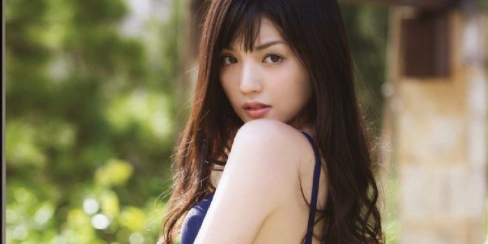 Sayumi Michishige Merilis Photobook Terbarunya Di Hari Ulang Tahun